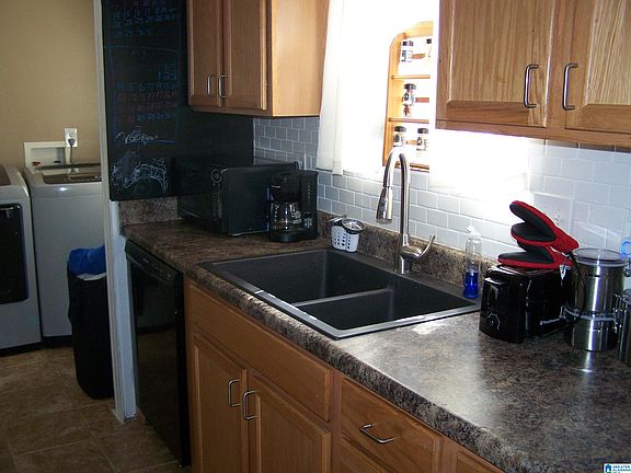 5th image of 538 Cunningham Ln