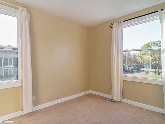5th image of 2230 Glenview Ct