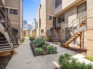 933 W Wrightwood Ave #C, Chicago, IL 60614