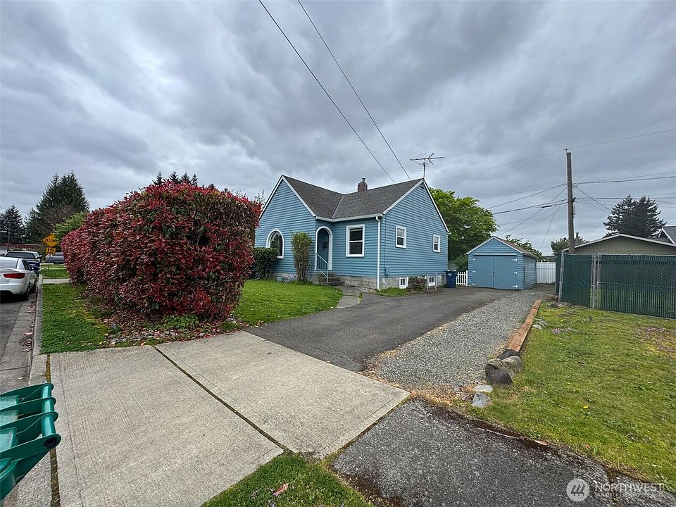 1st image of 215 J Street SE