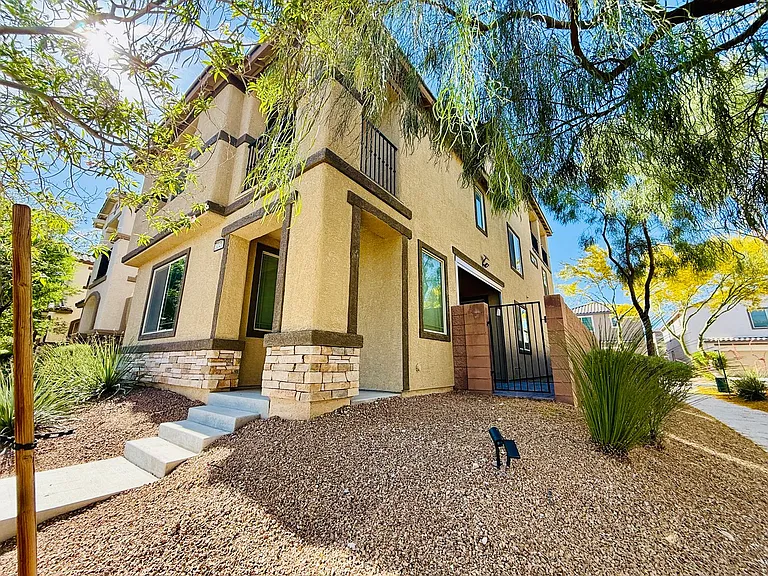 3041 Savella Ave — Photo 2