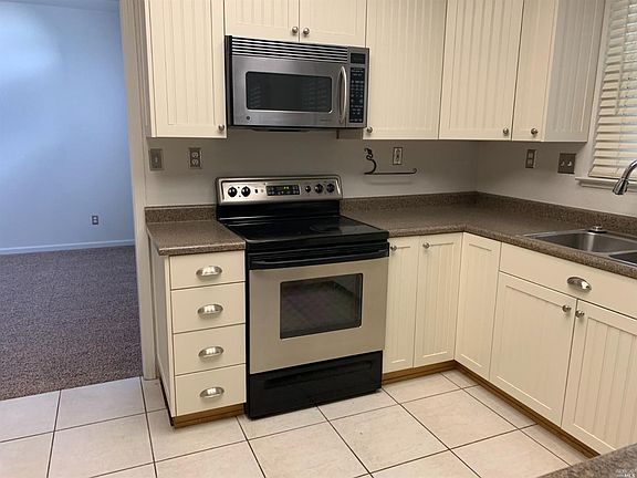 5th image of 124 Hunters Glen Ct