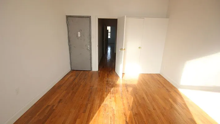 Rented by Nooklyn NYC LLC | media 19