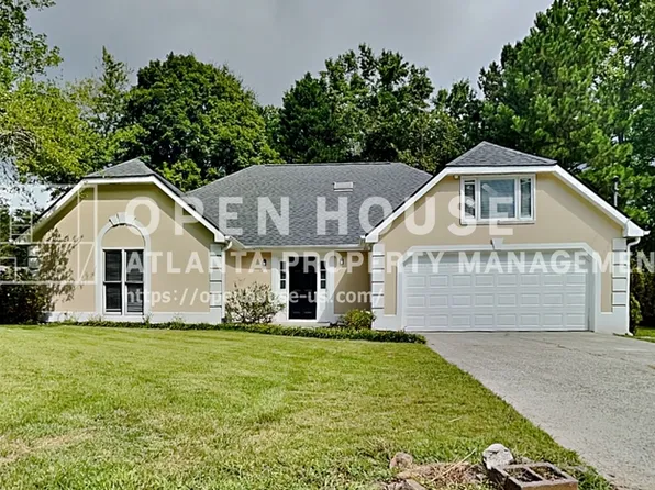 677 Longbow Ct, Stone Mountain, GA 30087