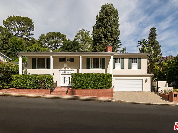2nd image of 3901 Benedict Canyon Dr