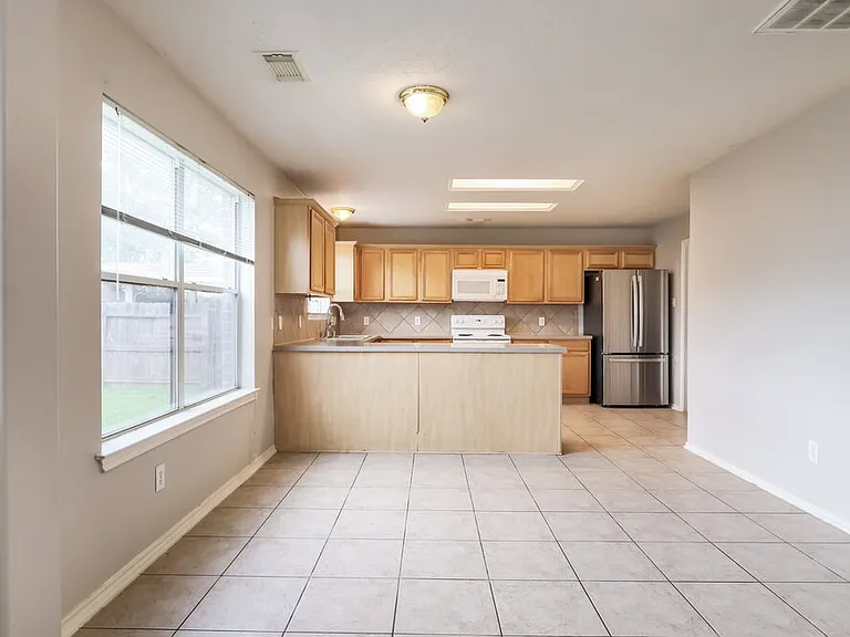 13030 Sandhill Park Ln — Photo 8