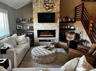 123 Scarlett Dr, Commack, NY