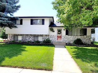 117 Park Knoll Dr, Alliance, NE 69301