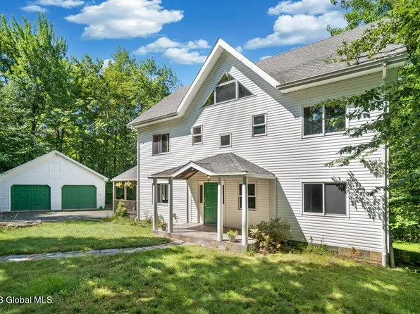 55 Drumlough Road, Averill Park, NY 12018