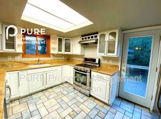 5816 SW Huddleson St #3, Portland, OR 97219