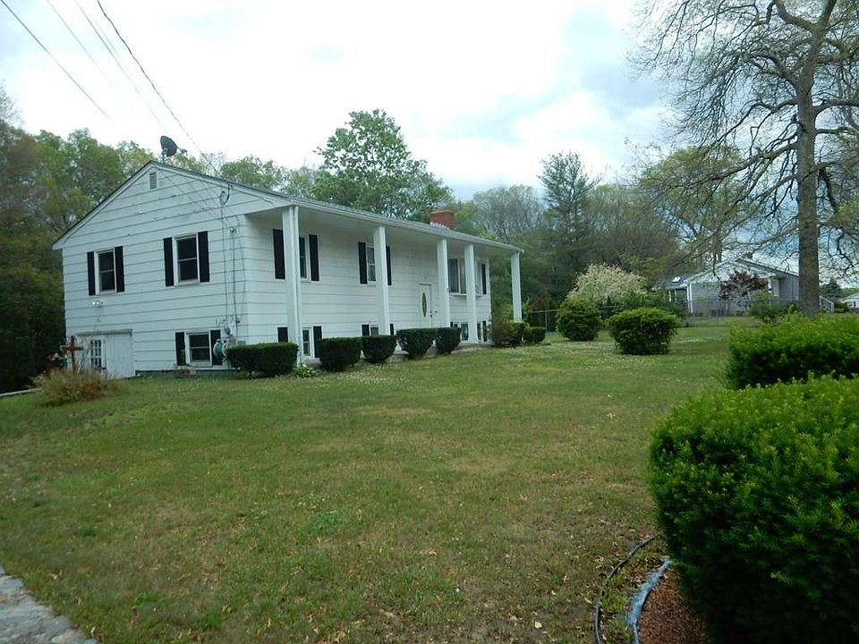 2nd image of 71 Dunbar St
