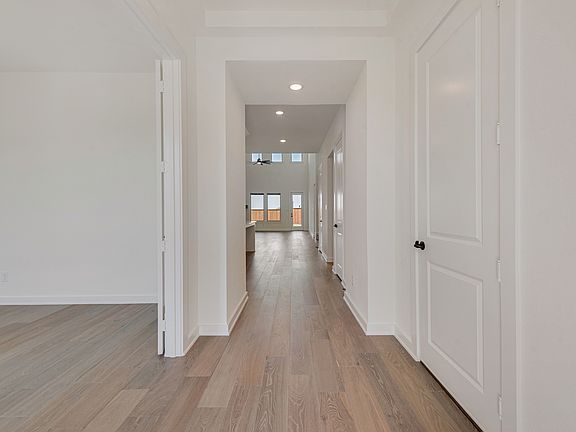 3rd image of 2891 Genevieve Ln