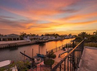 8450 Flagstone Dr, Tampa, FL 33615