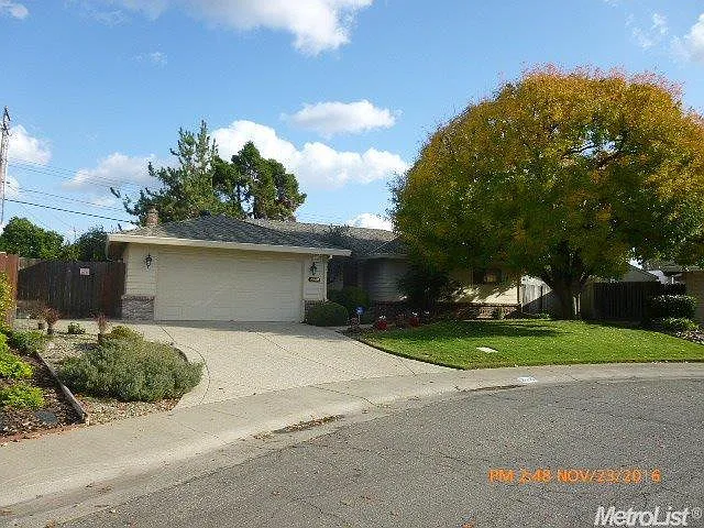 2040 Santa Lucia Way photo 1