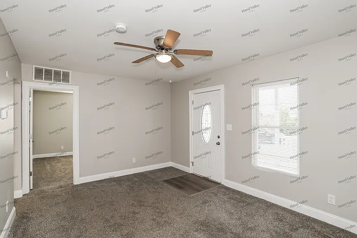 103 E Mechanic St — Photo 4