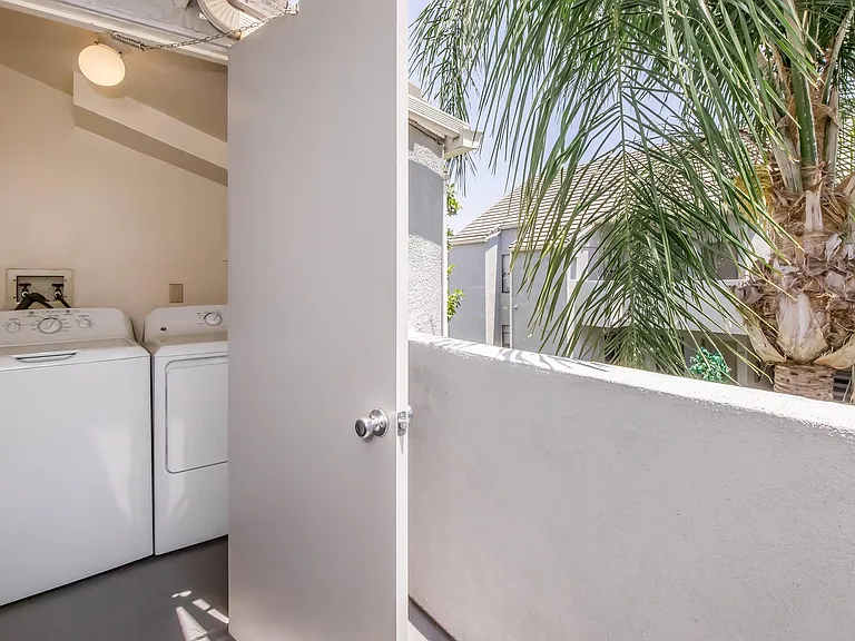 Palm Court Apartment Homes — Photo 57