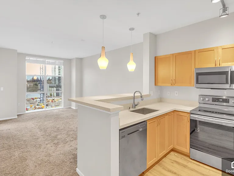 118 107th Ave NE #407 — Photo 11