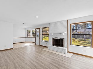 204 Pine Valley St, Huntsville, TX 77320