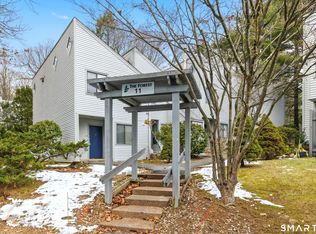 11 Talcott Forest Rd APT E, Farmington, CT 06032