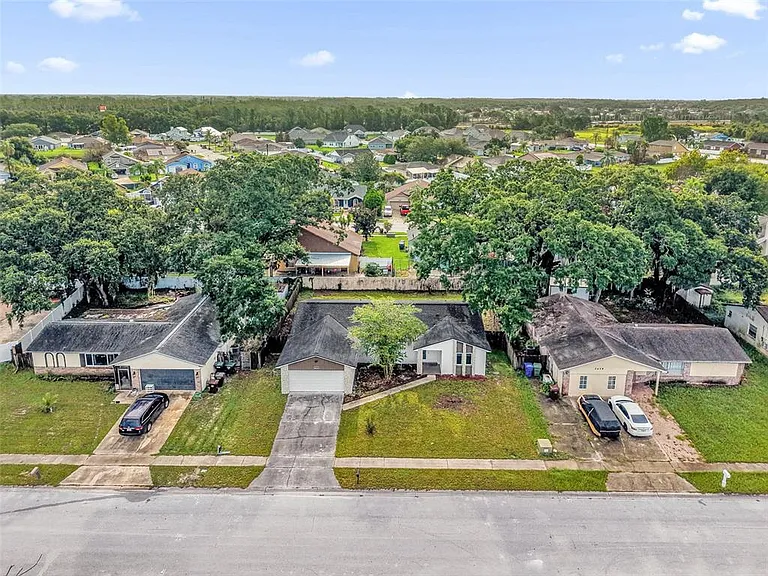 2433 Benjamin Dr — Photo 30