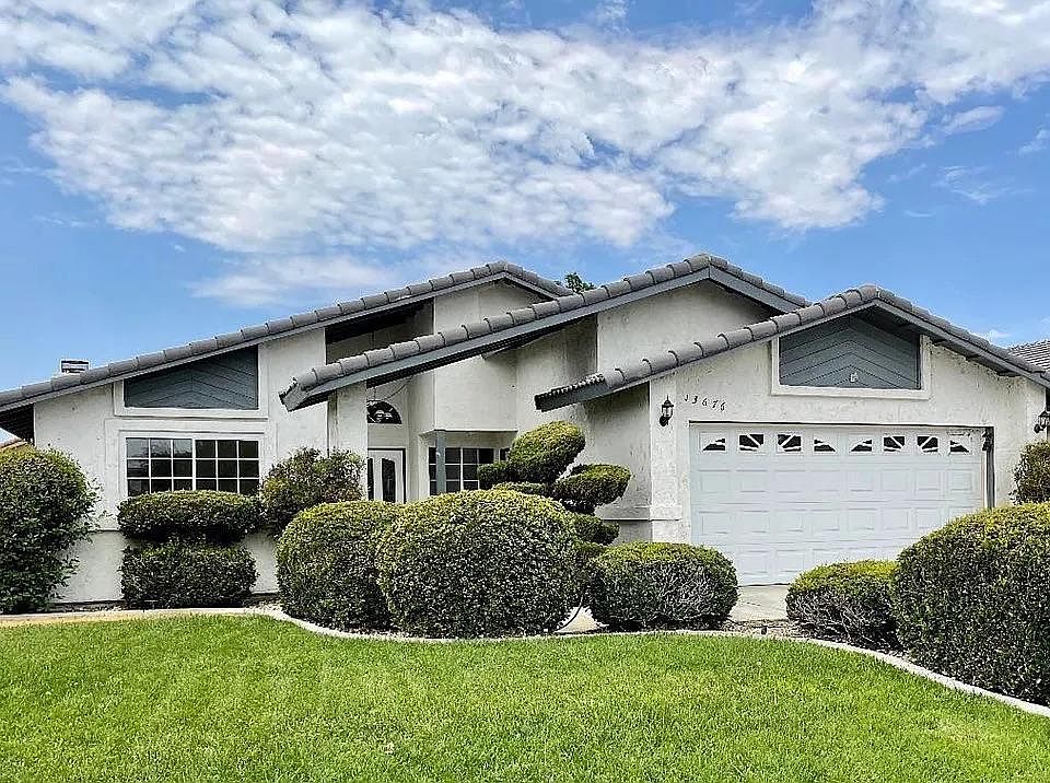 1st image of 13676 Driftwood Dr