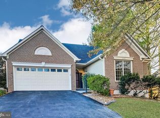 46405 Woodlake Pl, Sterling, VA