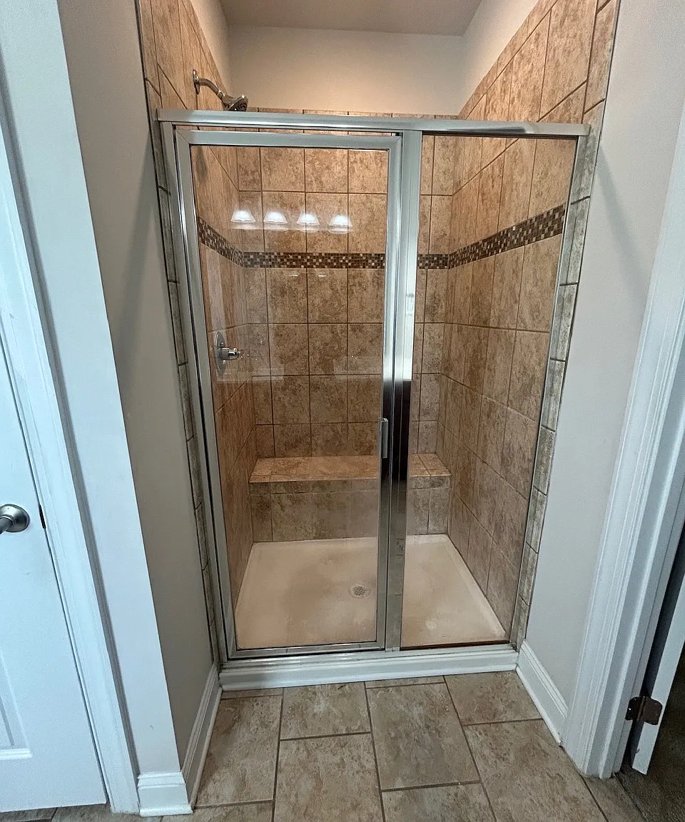 3 bed, 4036 sqft, $2,750 — Photo 4