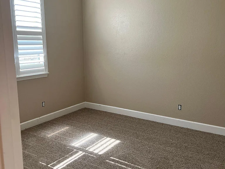 2766 Robb Dr — Photo 6