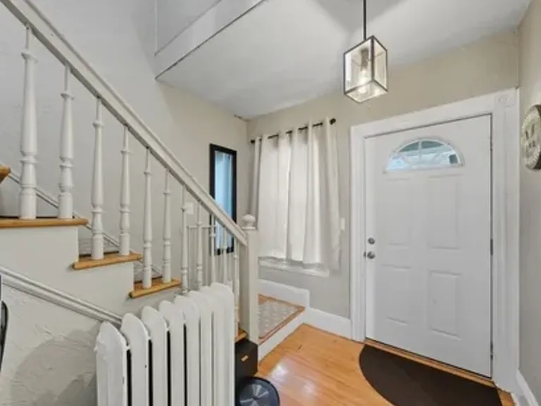 16 King St — Photo 3