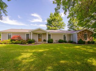 1882 Taylor Wood Rd, Simpsonville, KY 40067