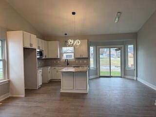 4th image of 295 White Owl Lane Dr #235