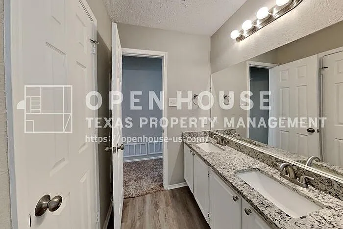 5305 Rio Bravo Dr — Photo 16