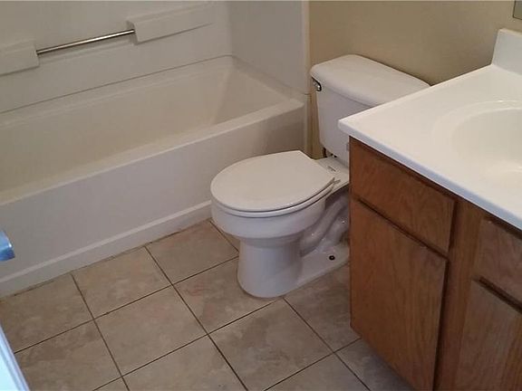 4th image of 838 Sagewood Trl