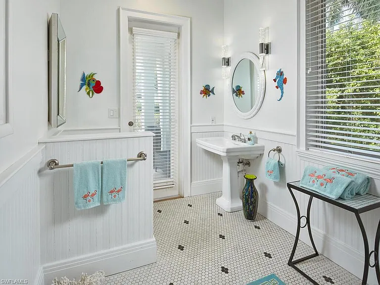 2750 Treasure Ln — Photo 24