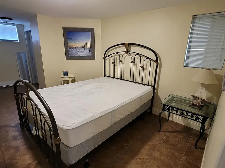 108 W Grand Ave #3 — Photo 10