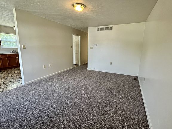 5th image of 106B N Central Ave