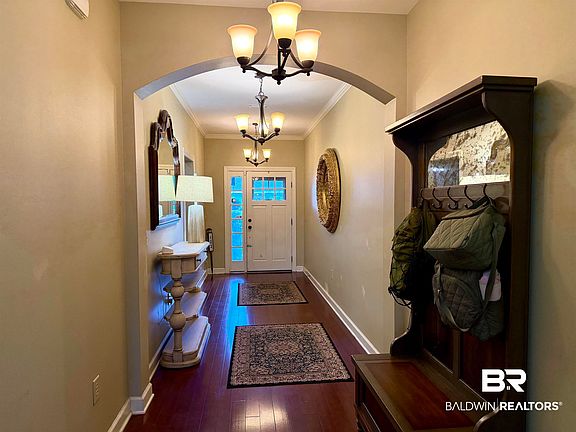 4th image of 122 Cottage Ln