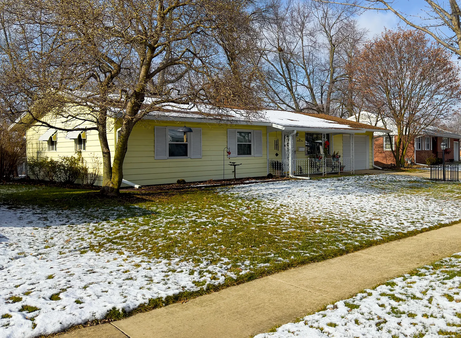 221 Ivanhoe Way photo 1