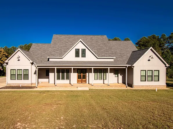 3051 Comanche Ave, Camden, AR 71701