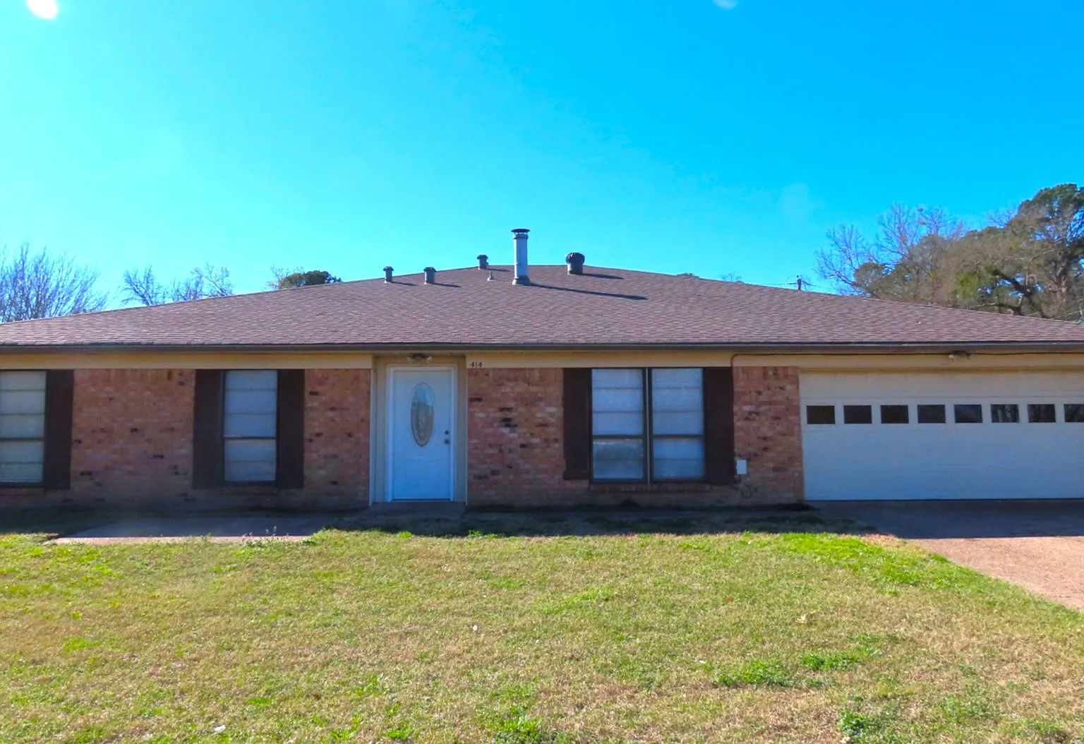South Tyler! 3 Bedroom, 2 Bath Duplex w/Garage — Photo 1