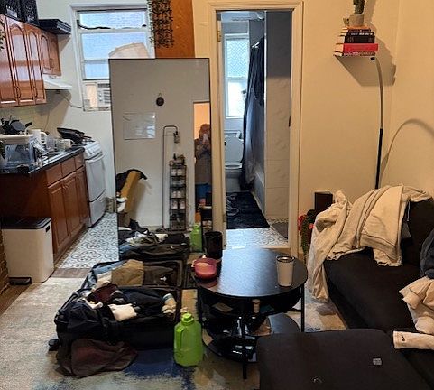 2nd image of 333 E 6th St #3W