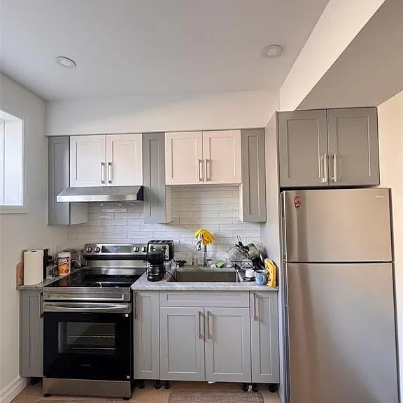 348 Campbell Ave #B — Photo 6