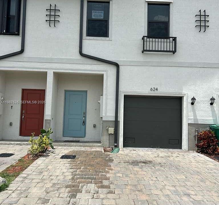 1st image of 624 SW 12th St