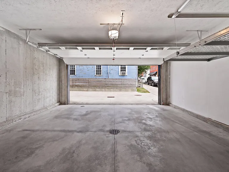 2200 W 7th St — Photo 21