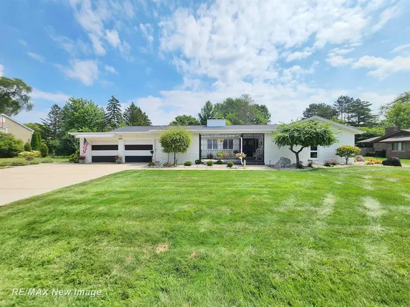 382 Canterbury Dr, Saginaw, MI 48638