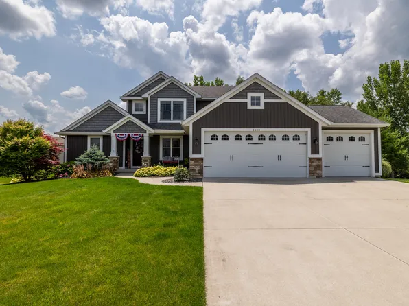 2480 Cedar West Dr, Jenison, MI 49428