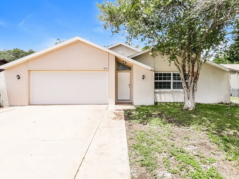 13403 Woodward Dr — Photo 1