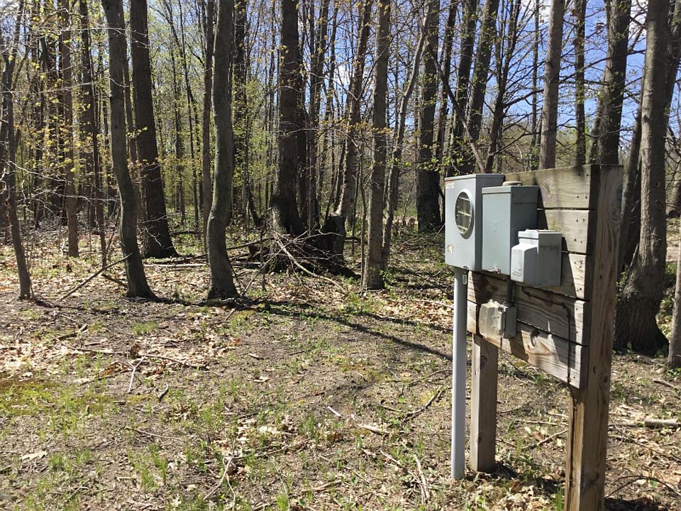 2nd image of 1000 E County Line Rd