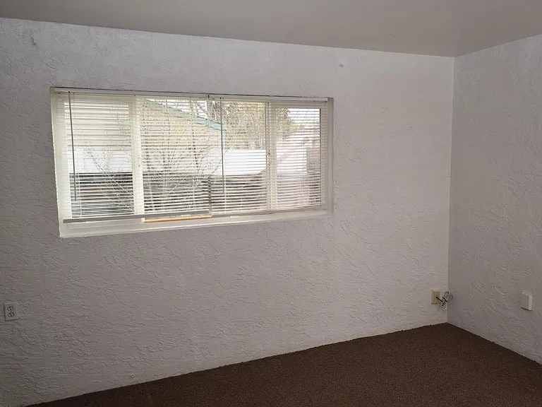 1133 Valley Manor Ct #B — Photo 11