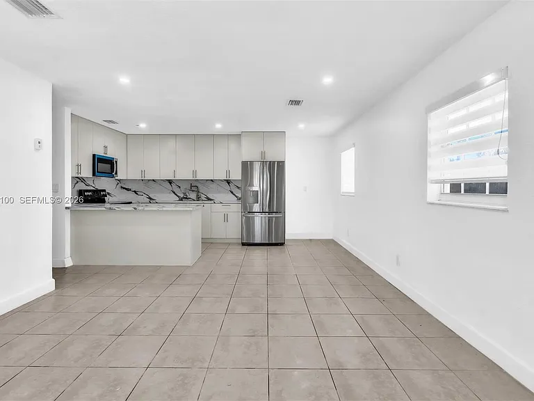 11790 SW 34th St — Photo 9